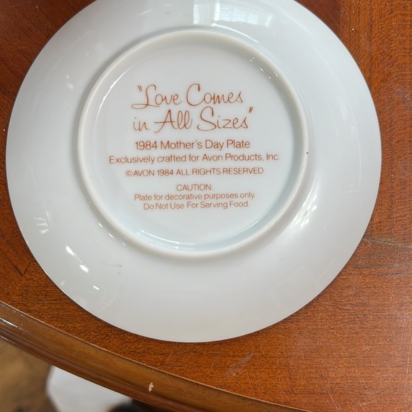 VTG Mother’s Day Decorative Plate Avon 1984 - Picture 2 of 2
